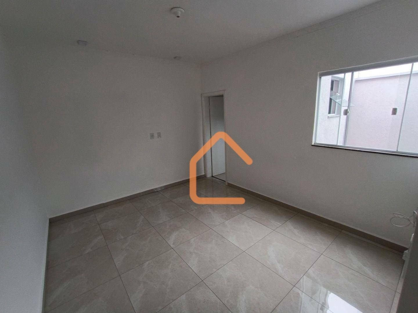 Casa para alugar com 2 quartos, 80m² - Foto 6