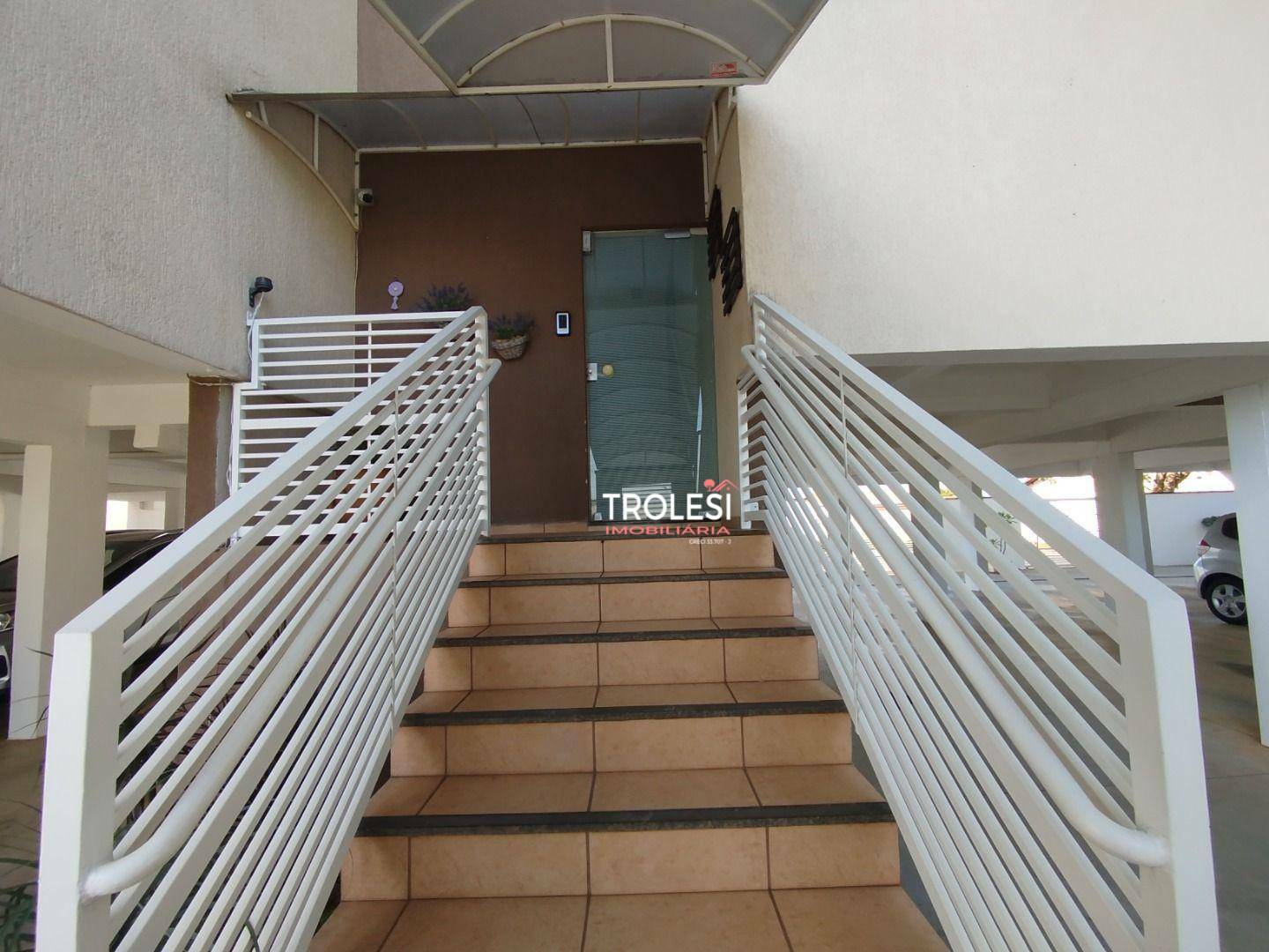 Apartamento à venda com 2 quartos, 71m² - Foto 2