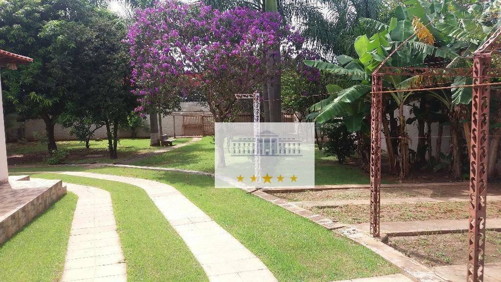 Casa de Condomínio à venda com 3 quartos, 500m² - Foto 3