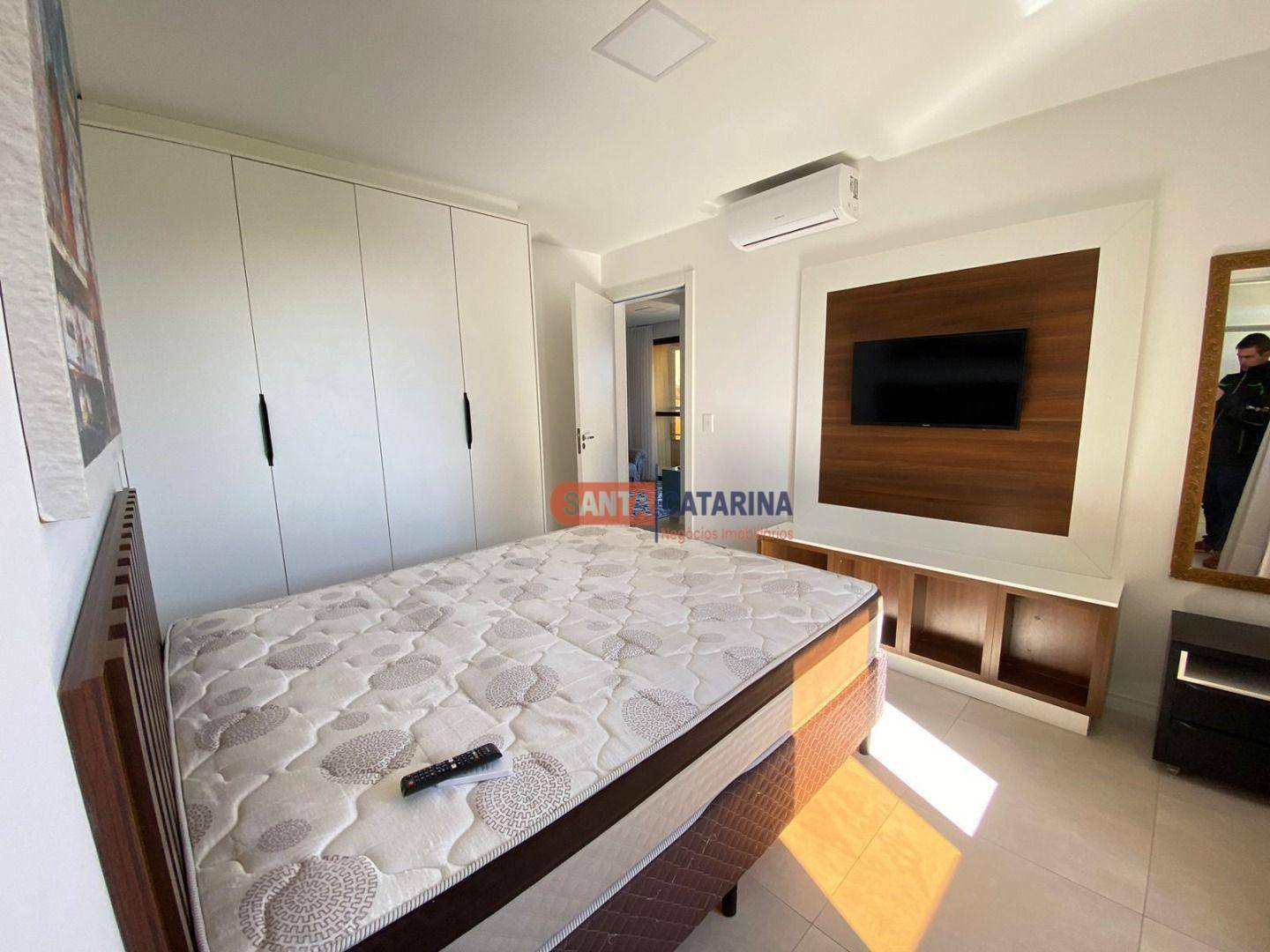 Apartamento para alugar com 2 quartos, 77m² - Foto 9