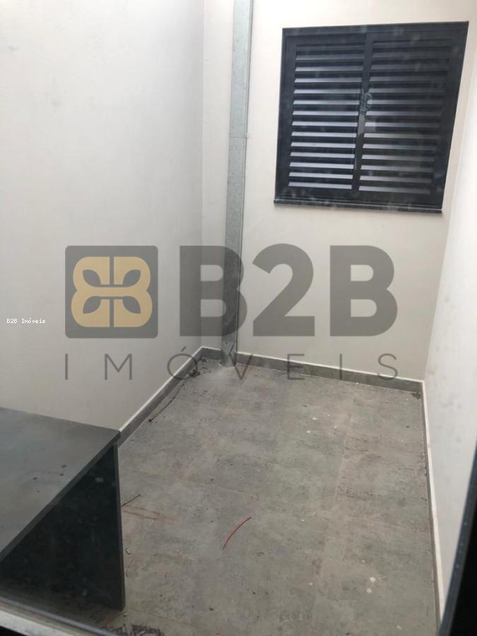 Casa à venda com 2 quartos, 125m² - Foto 13