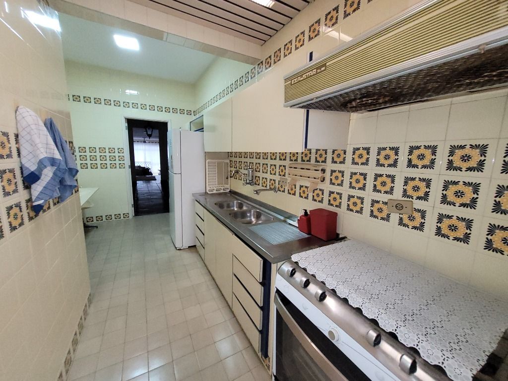 Apartamento à venda com 3 quartos, 140m² - Foto 21