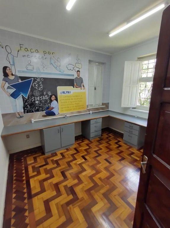 Casa à venda com 4 quartos, 500m² - Foto 3