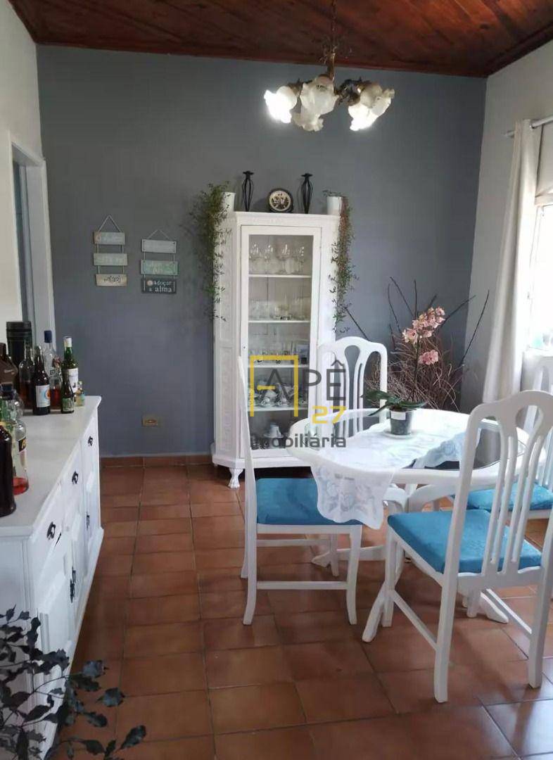 Casa à venda com 3 quartos, 200m² - Foto 8