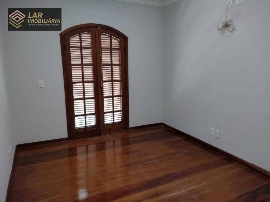 Casa para alugar com 4 quartos, 602m² - Foto 27