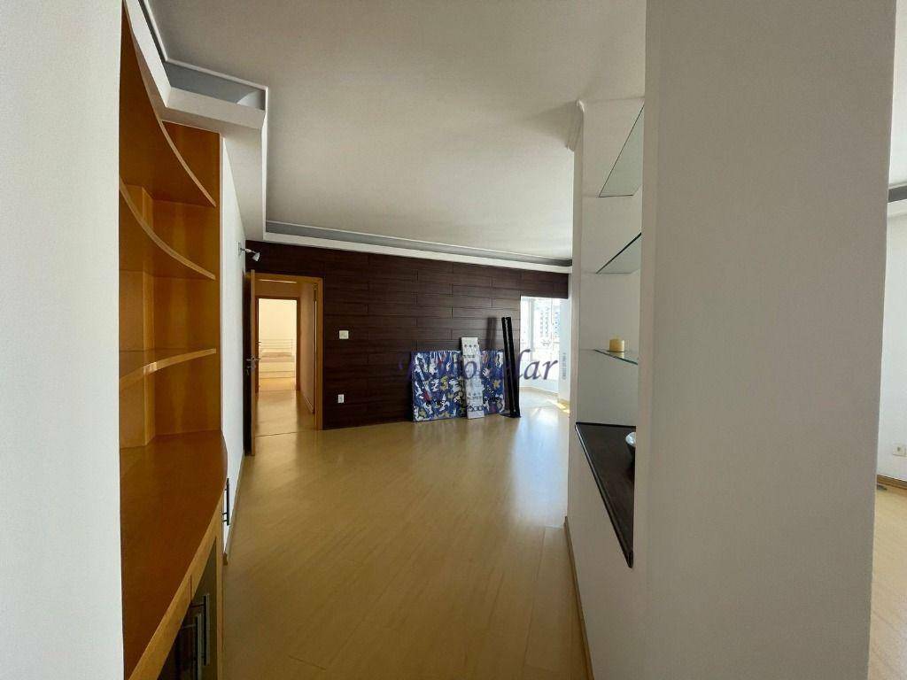 Apartamento à venda com 3 quartos, 230m² - Foto 10