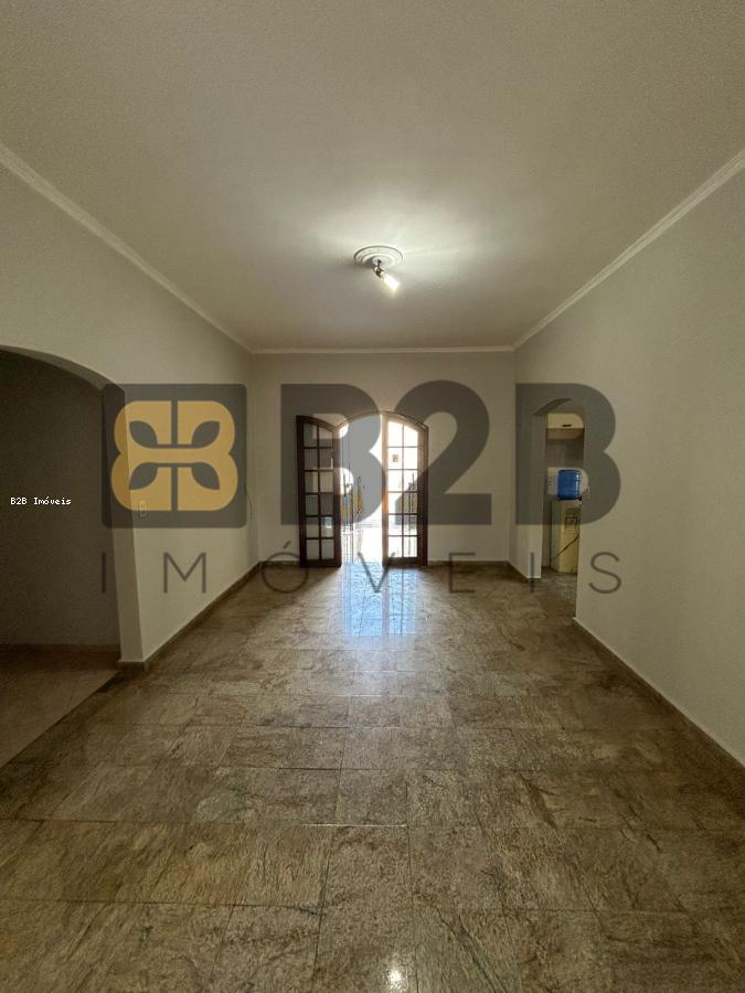 Casa à venda com 5 quartos, 400m² - Foto 2