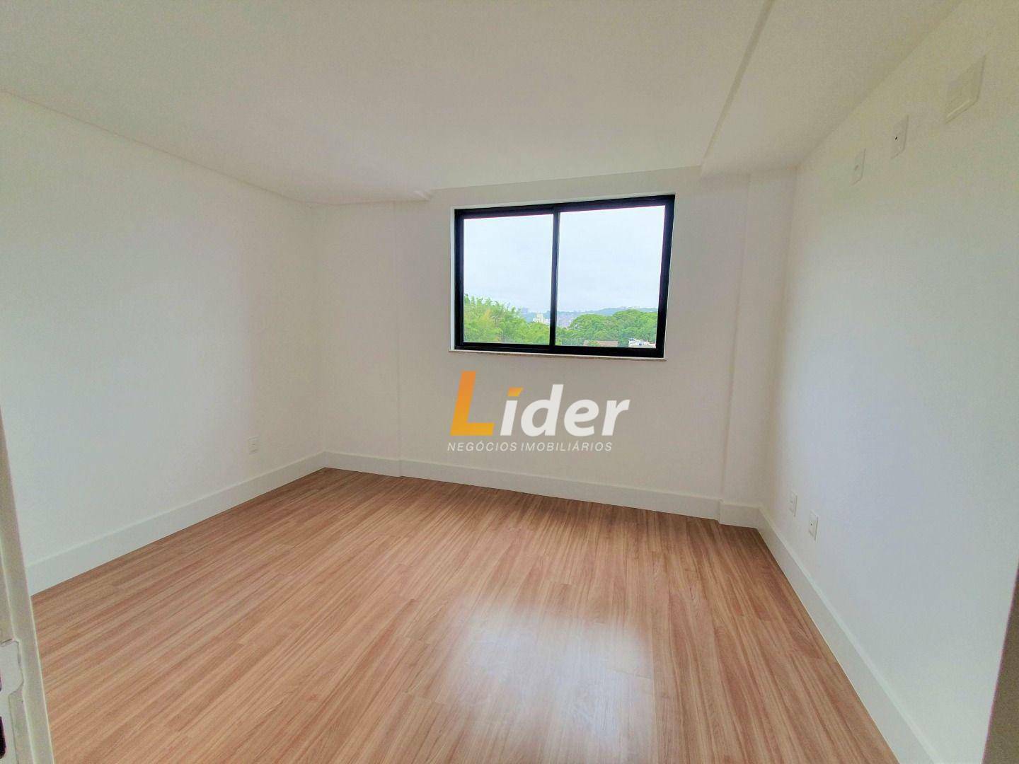 Apartamento à venda com 4 quartos, 170m² - Foto 15