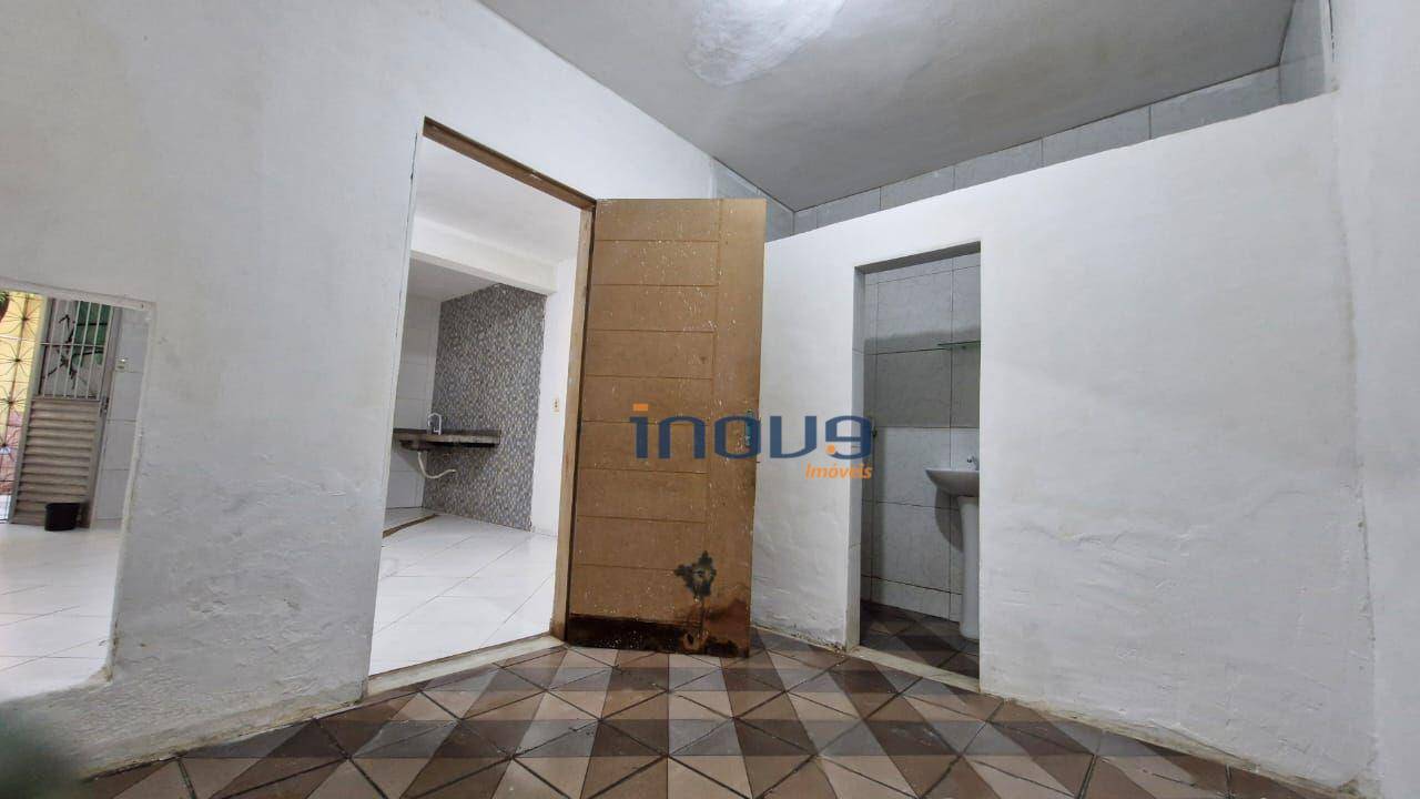 Casa à venda e aluguel com 5 quartos, 192m² - Foto 14