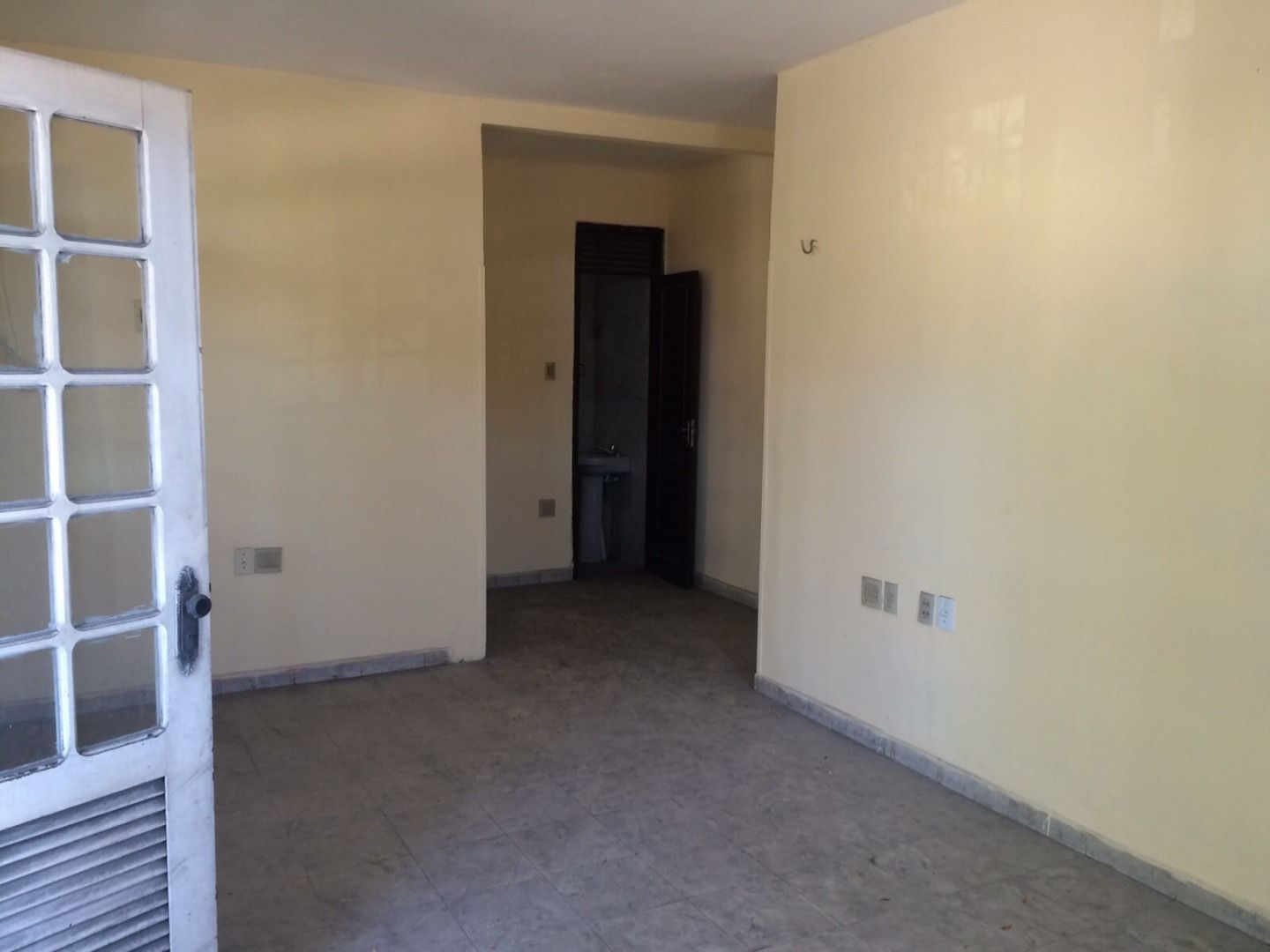 Casa para alugar com 1 quarto, 240m² - Foto 3