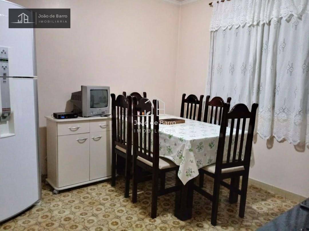 Apartamento à venda com 4 quartos, 200m² - Foto 4