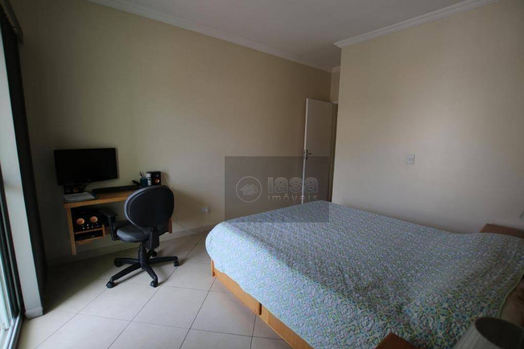 Sobrado à venda com 3 quartos, 250M2 - Foto 11