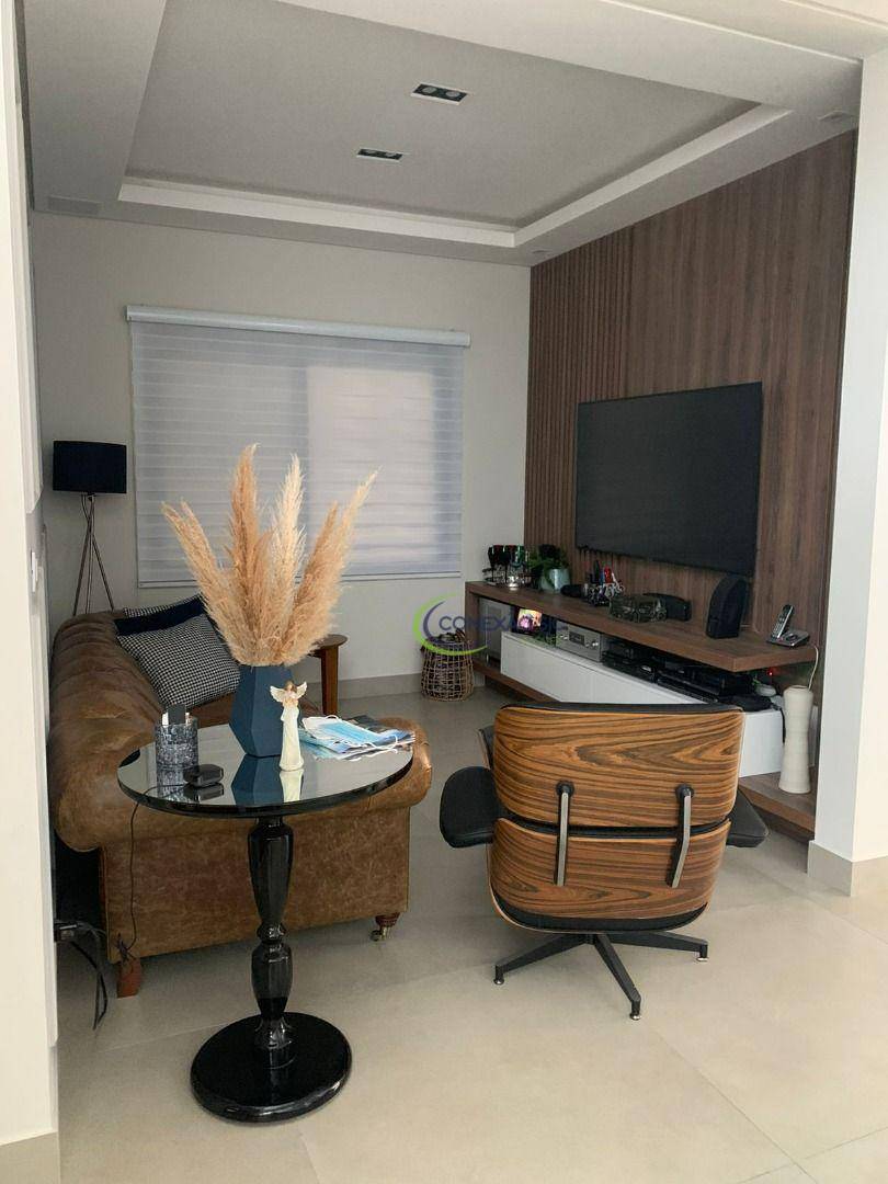 Casa de Condomínio à venda com 4 quartos, 260m² - Foto 1