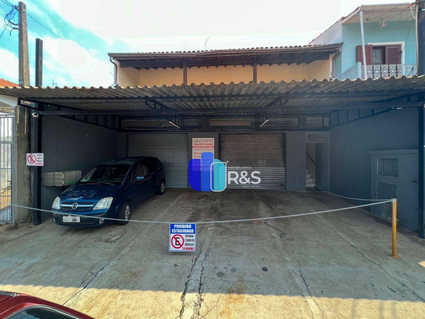 Casa à venda com 3 quartos, 362m² - Foto 1