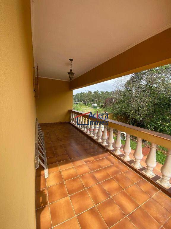 Casa de Condomínio para alugar com 5 quartos, 400m² - Foto 27