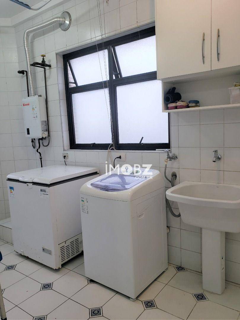 Apartamento à venda com 3 quartos, 232m² - Foto 17