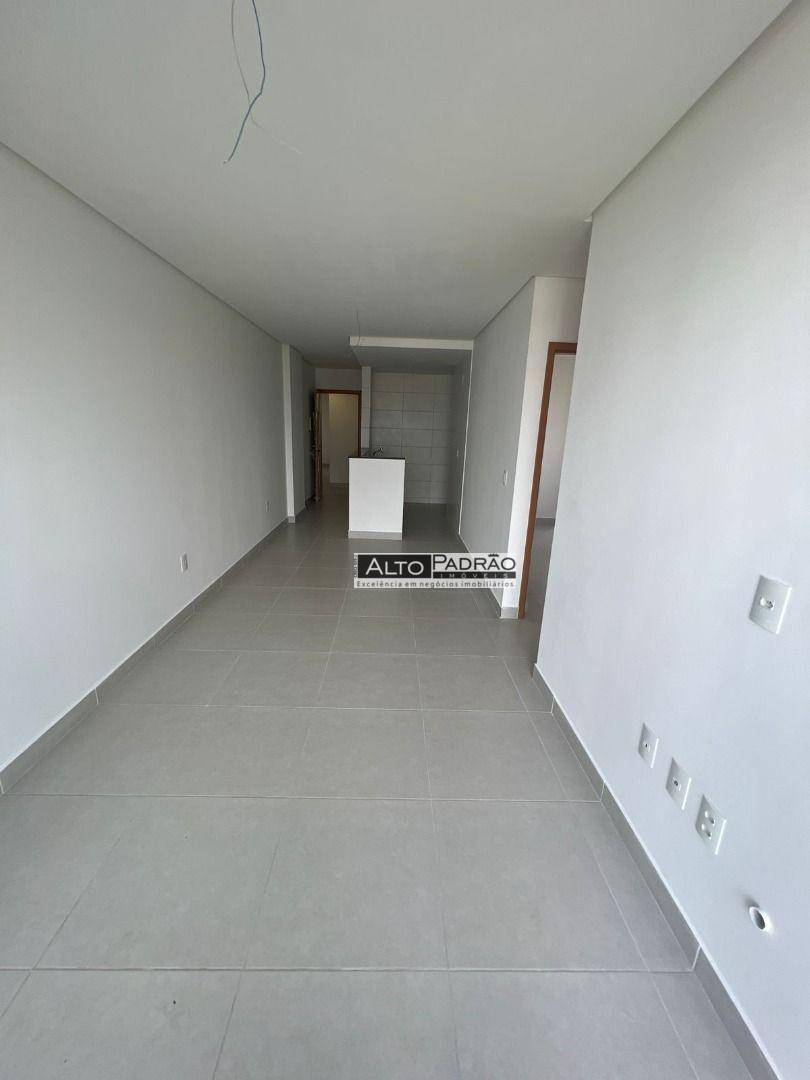 Apartamento à venda com 2 quartos, 60m² - Foto 11