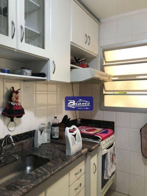 Apartamento à venda com 3 quartos, 75m² - Foto 12