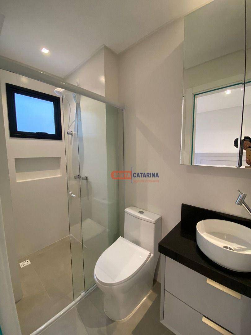 Apartamento à venda e aluguel com 2 quartos, 75m² - Foto 17