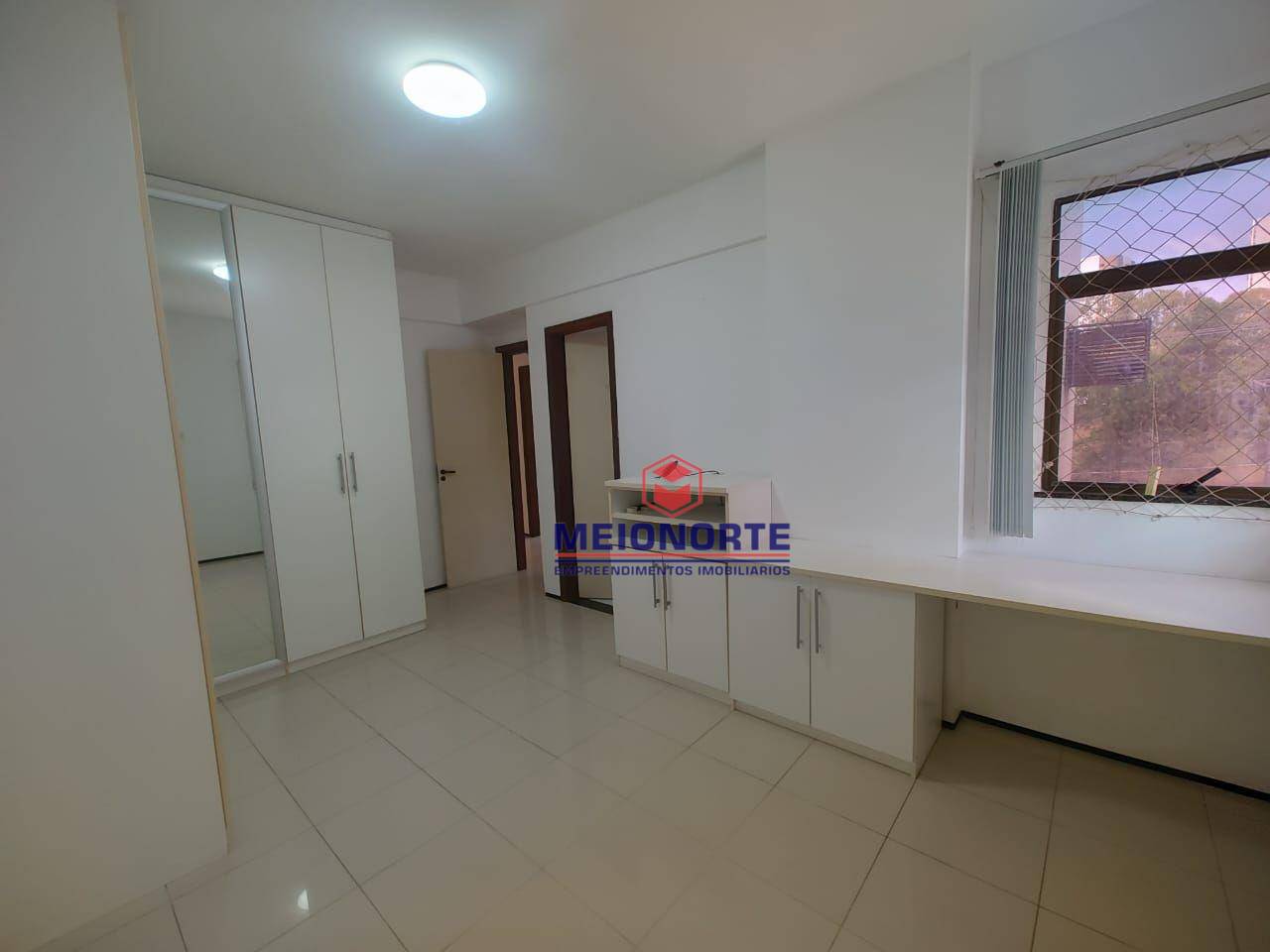 Apartamento à venda com 3 quartos, 124m² - Foto 4