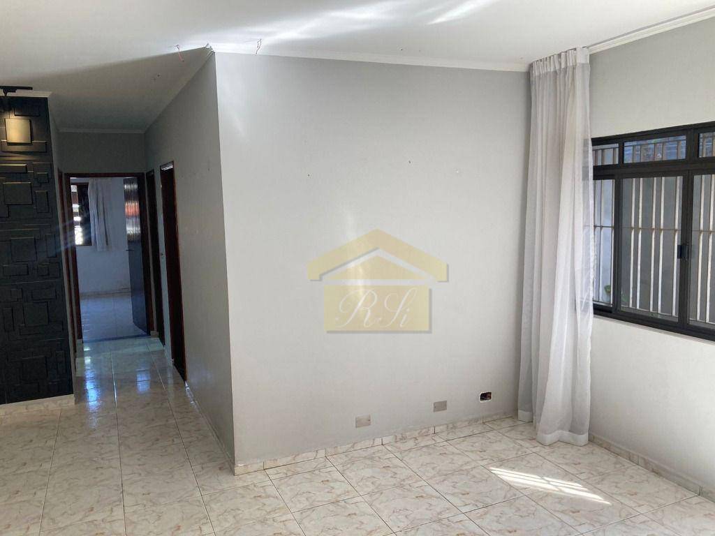 Casa à venda e aluguel com 3 quartos, 145m² - Foto 2