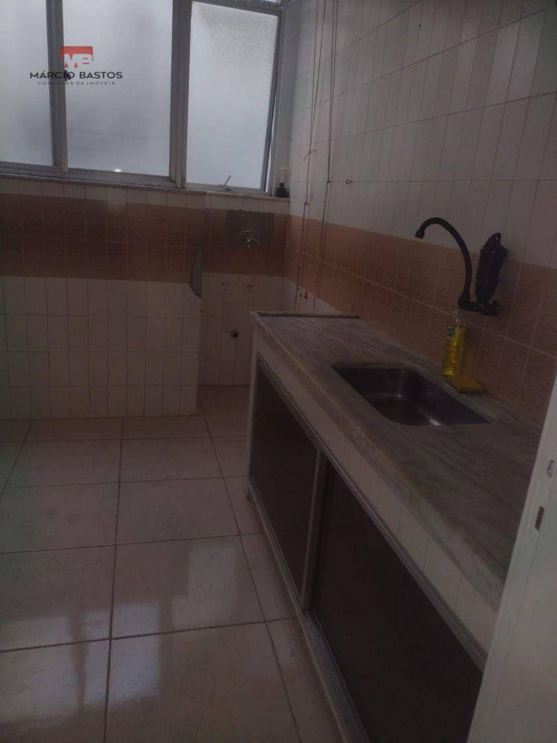 Apartamento à venda com 1 quarto, 40m² - Foto 6