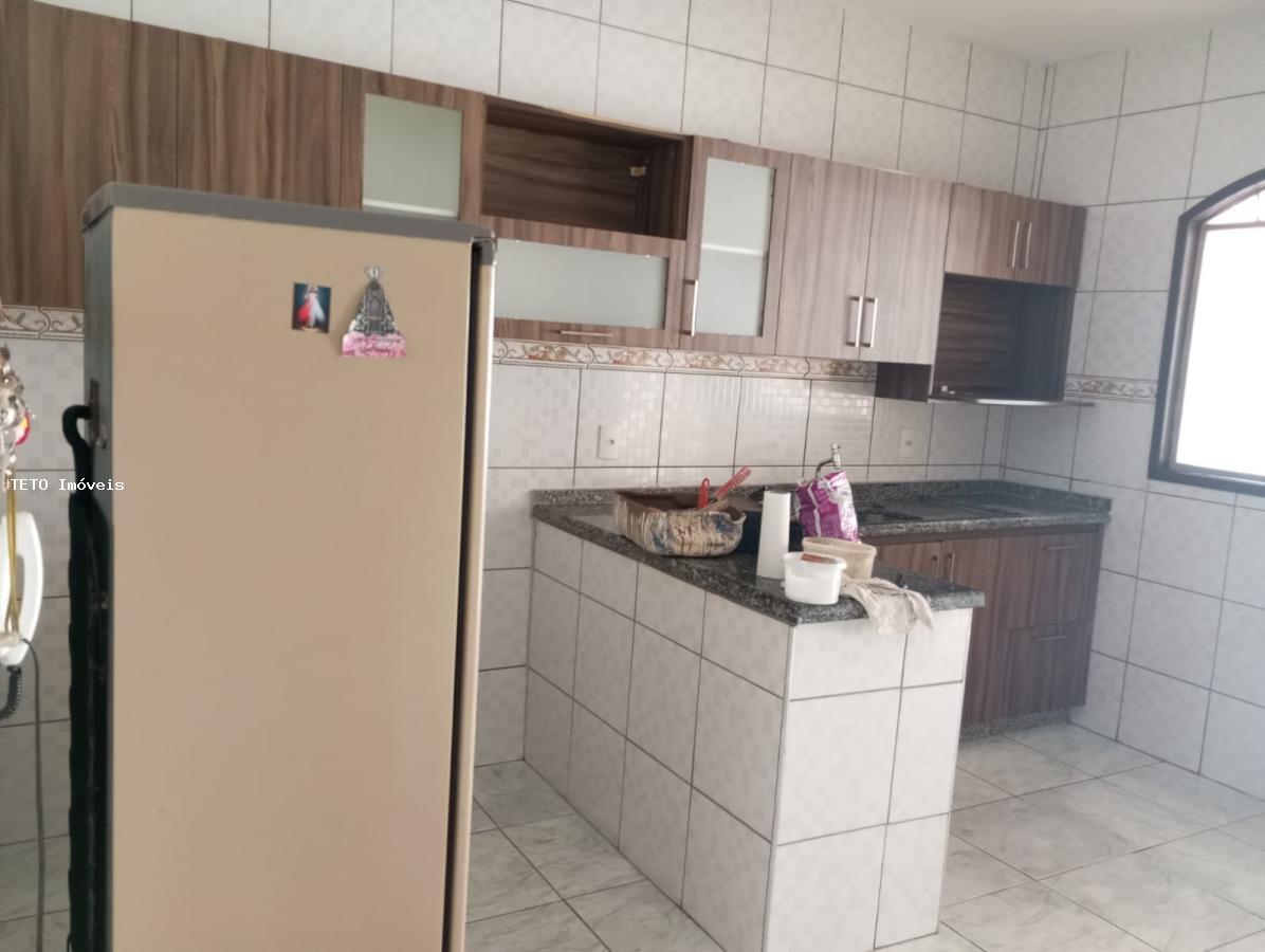 Casa para alugar com 3 quartos, 300m² - Foto 25