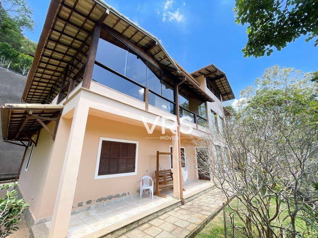 Casa de Condomínio à venda com 4 quartos, 216m² - Foto 32