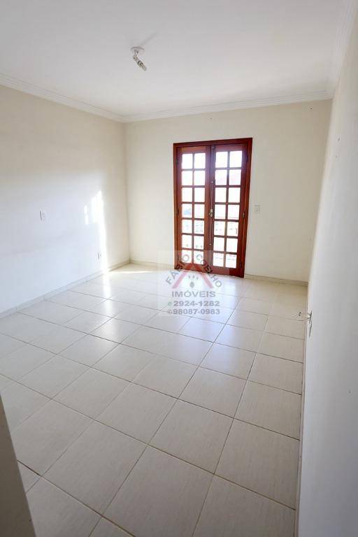 Sobrado à venda com 3 quartos, 165m² - Foto 2