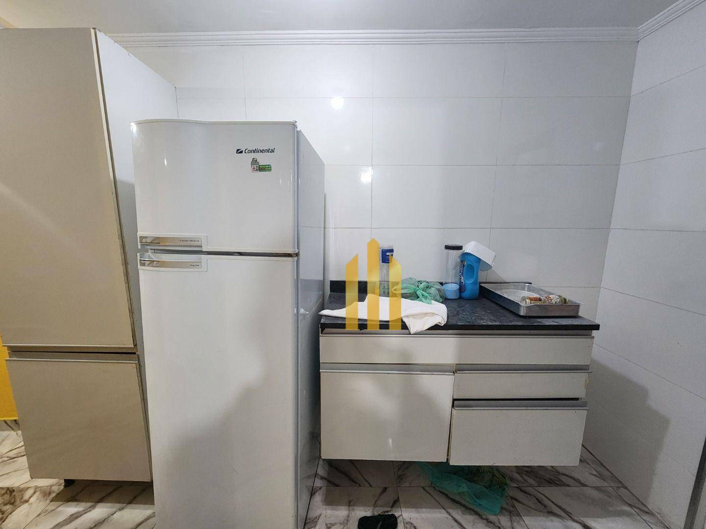 Casa para alugar com 2 quartos, 85m² - Foto 5