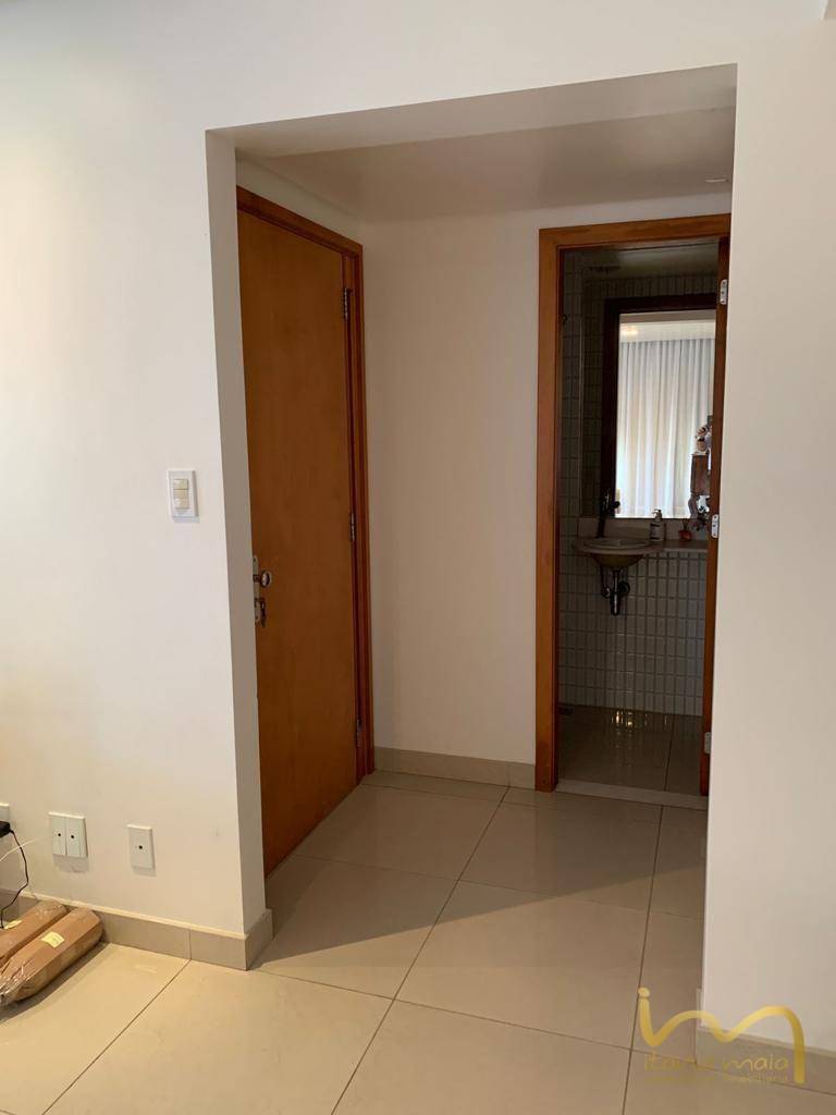 Apartamento à venda com 4 quartos, 186m² - Foto 6