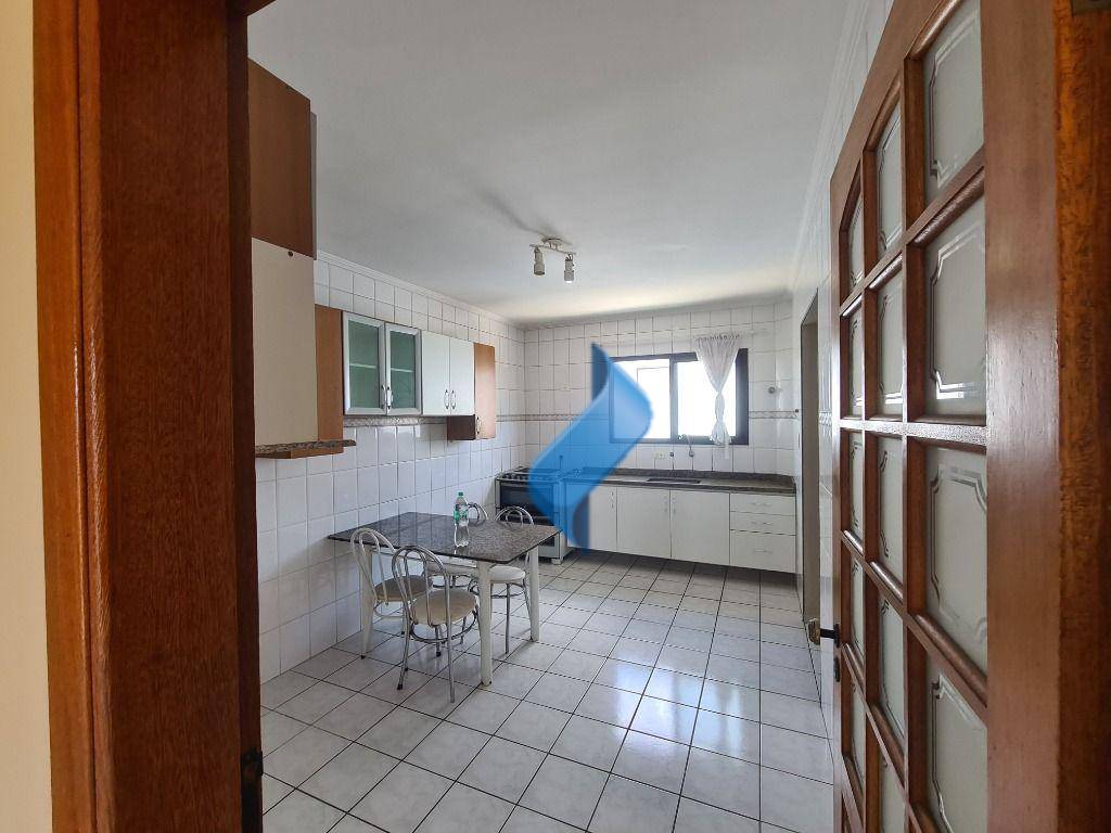 Apartamento à venda com 3 quartos, 107m² - Foto 21