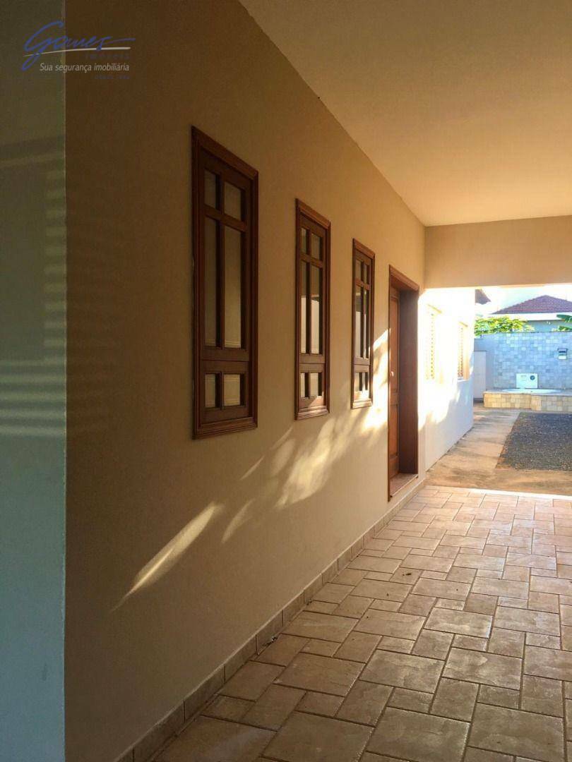 Casa à venda com 4 quartos, 214m² - Foto 8