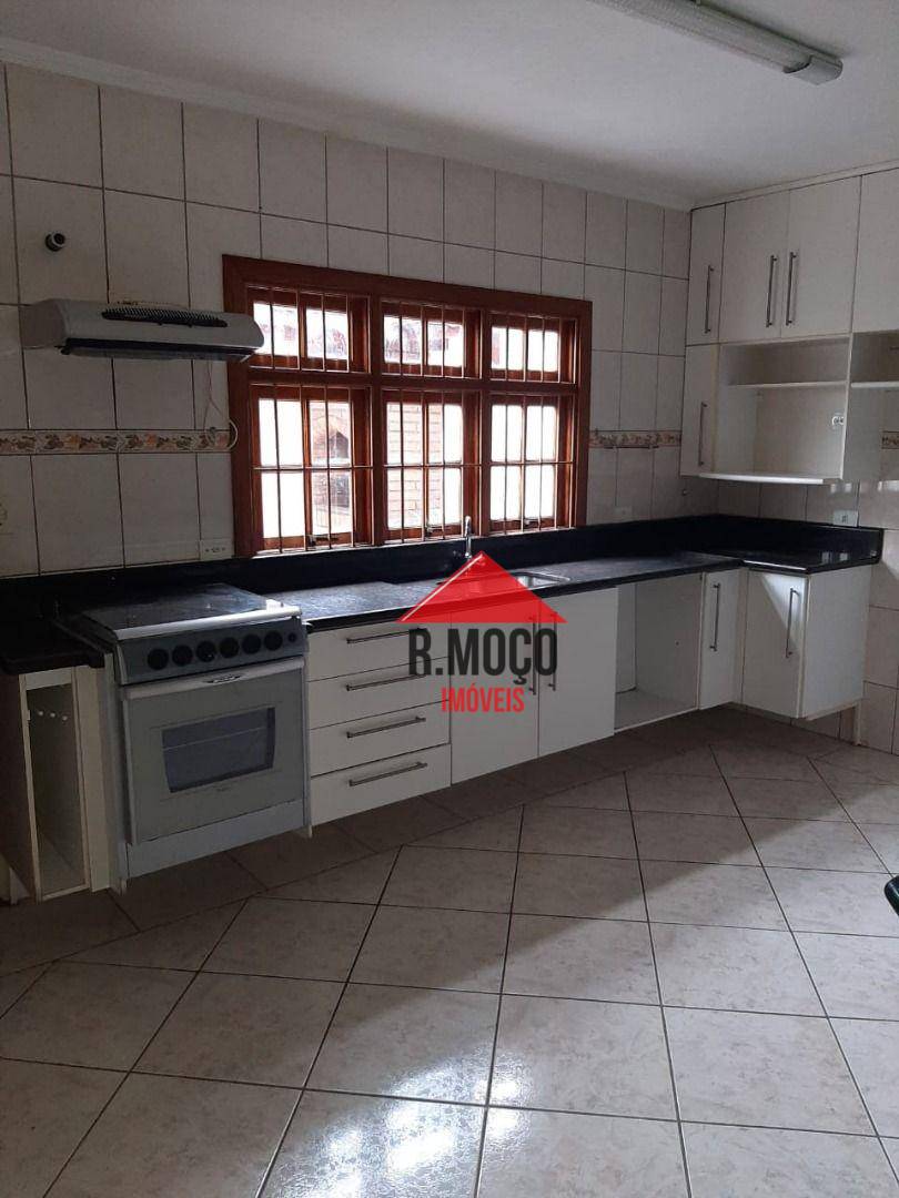 Sobrado à venda com 3 quartos, 150m² - Foto 3