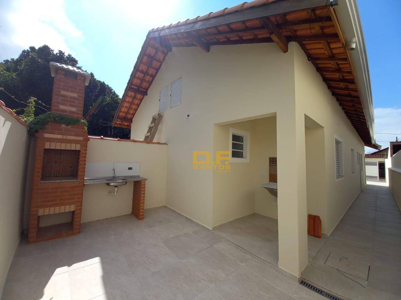 Casa à venda com 2 quartos, 55m² - Foto 2