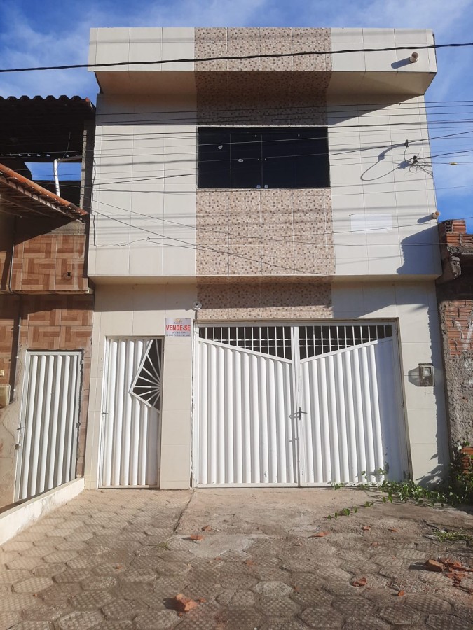 Casa à venda com 3 quartos, 157m² - Foto 1