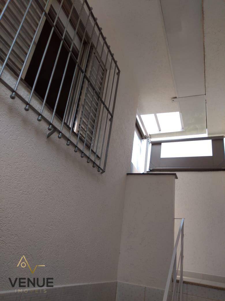 Sobrado à venda e aluguel com 3 quartos, 350m² - Foto 19