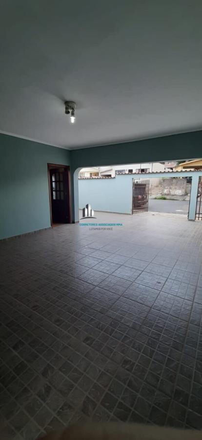 Casa para alugar com 3 quartos, 240m² - Foto 2