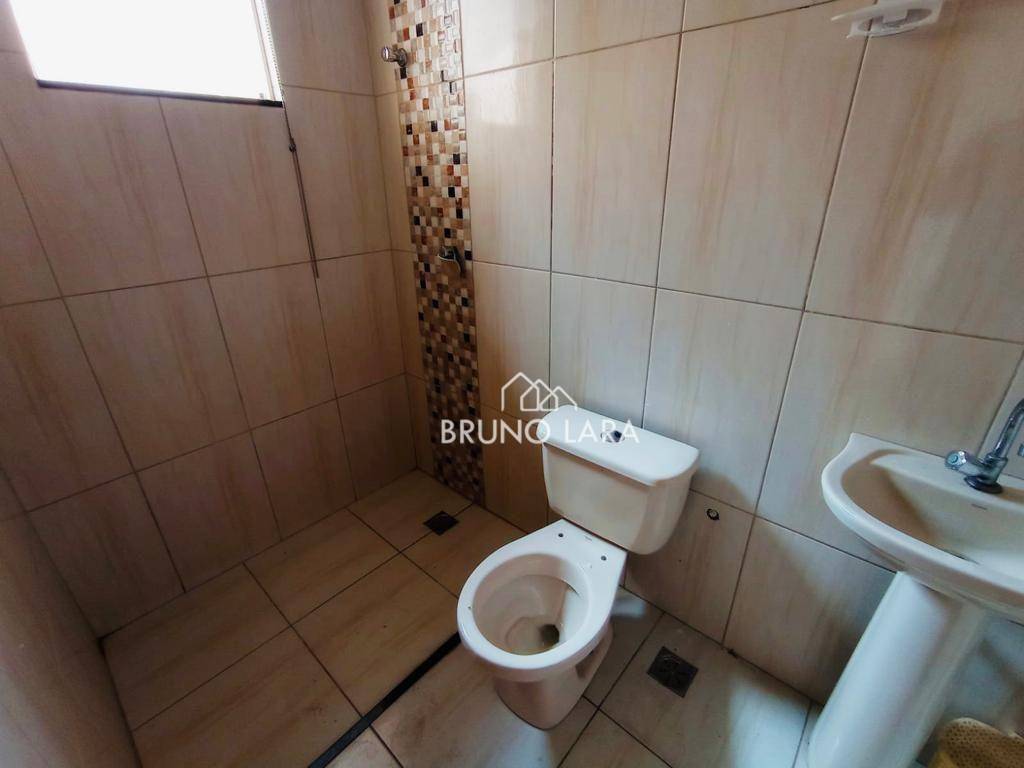 Casa à venda com 2 quartos, 60m² - Foto 15