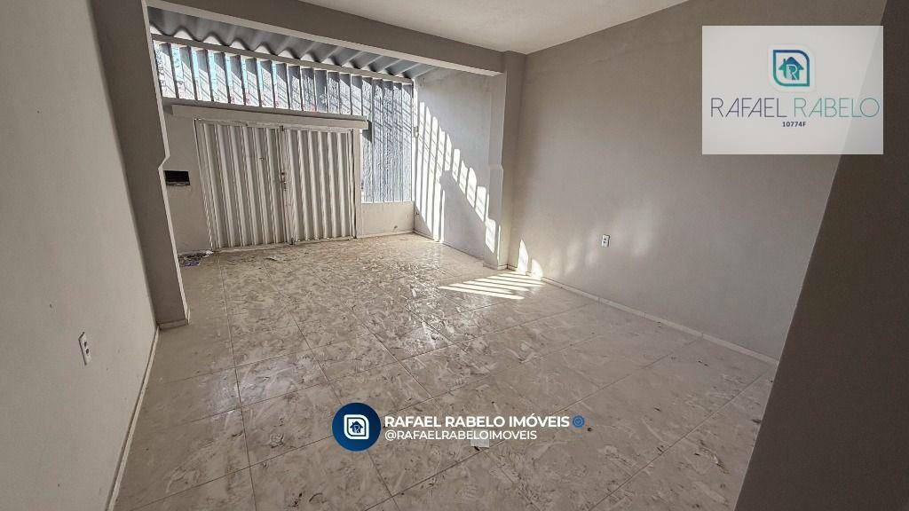 Casa à venda com 3 quartos, 128m² - Foto 2