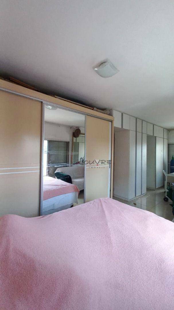 Apartamento para alugar com 2 quartos, 75m² - Foto 16