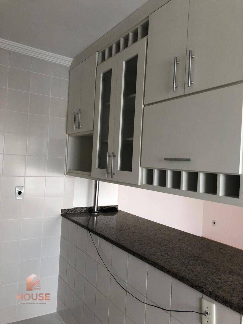 Apartamento à venda com 3 quartos, 70m² - Foto 6