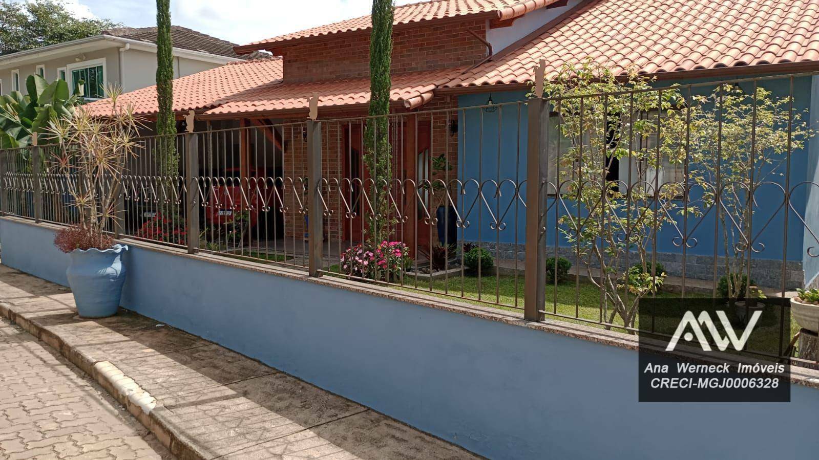 Chácara à venda com 3 quartos, 250m² - Foto 2