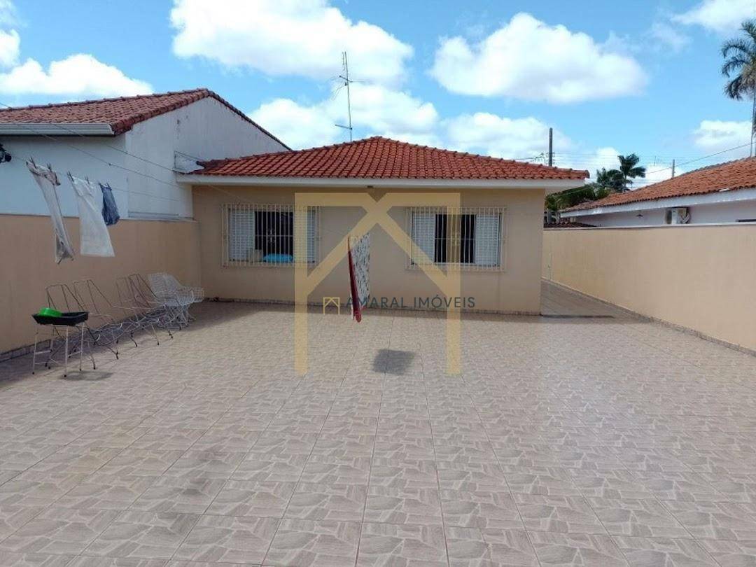 Casa à venda com 2 quartos, 300m² - Foto 6