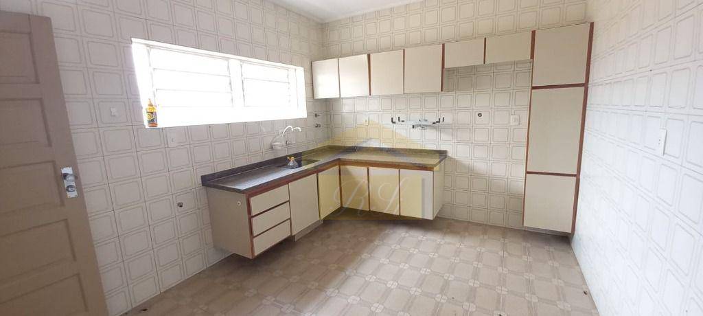 Sobrado à venda com 3 quartos, 180m² - Foto 3