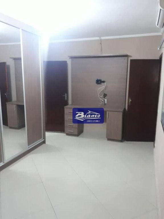 Sobrado à venda com 2 quartos, 220m² - Foto 4