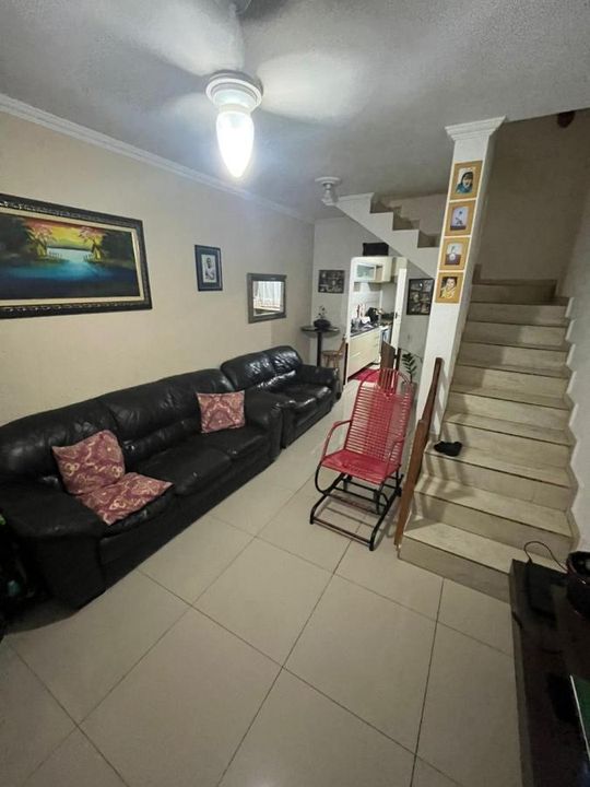 Casa de Condomínio à venda com 2 quartos, 65m² - Foto 7