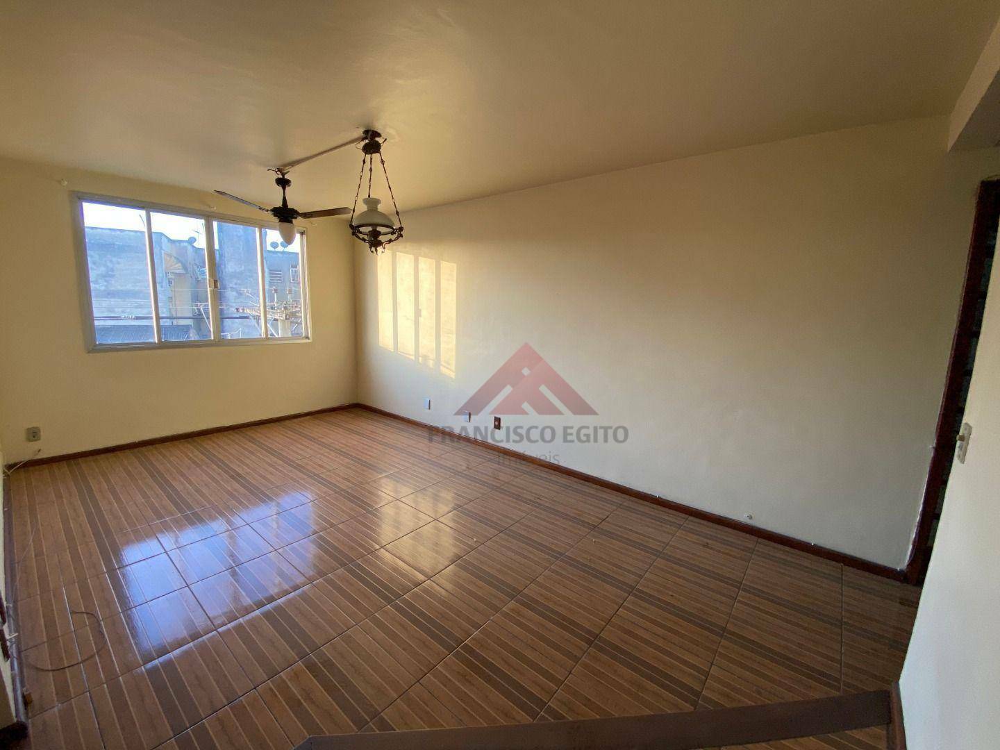 Apartamento à venda com 2 quartos, 70m² - Foto 3