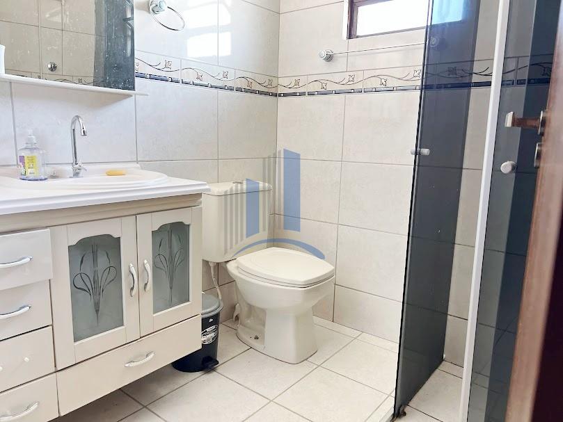 Casa à venda com 5 quartos, 125m² - Foto 12