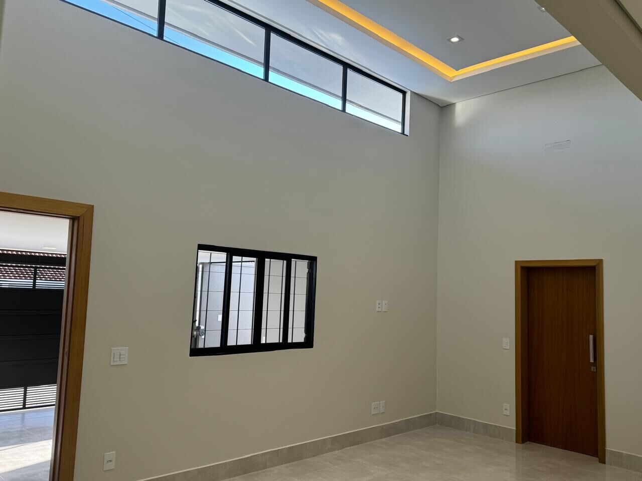 Casa à venda com 3 quartos, 178m² - Foto 2